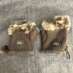UGG hand warming fingerless gloves